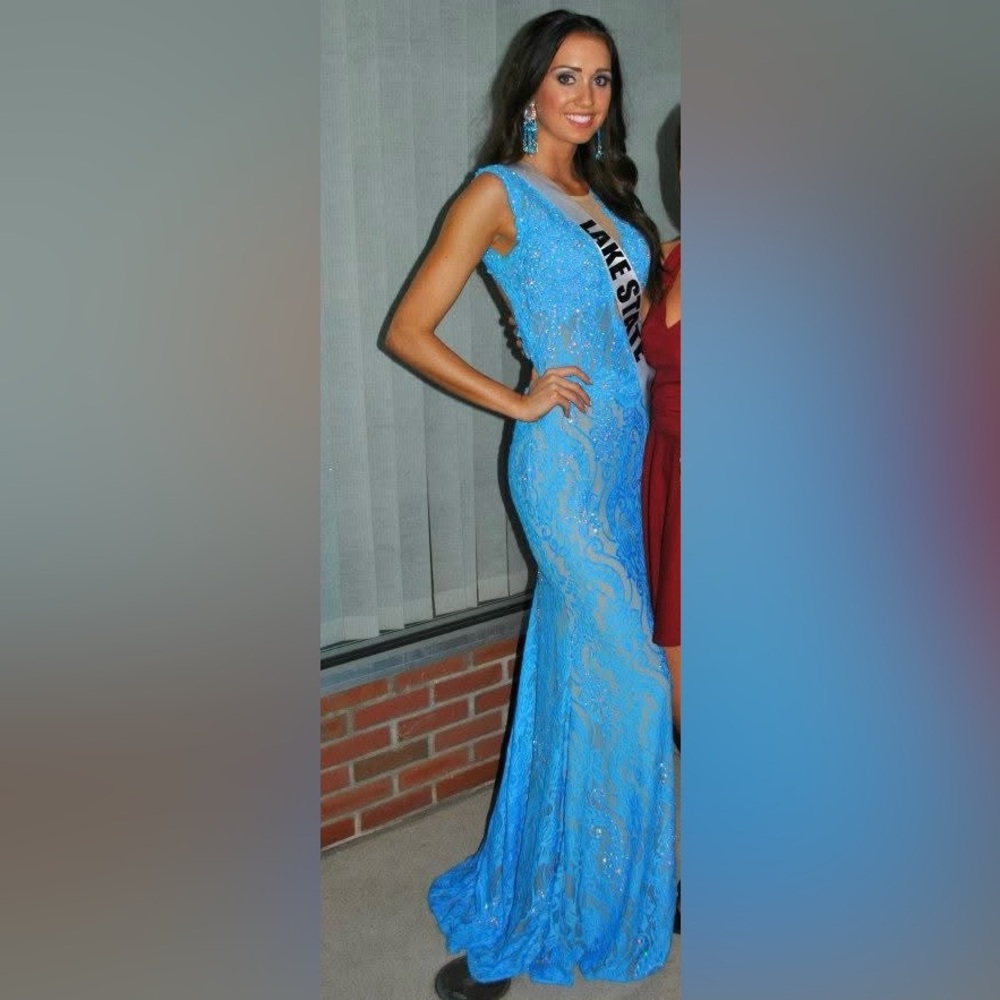Jovani Blue Lace & Sequin Dress🩵✨